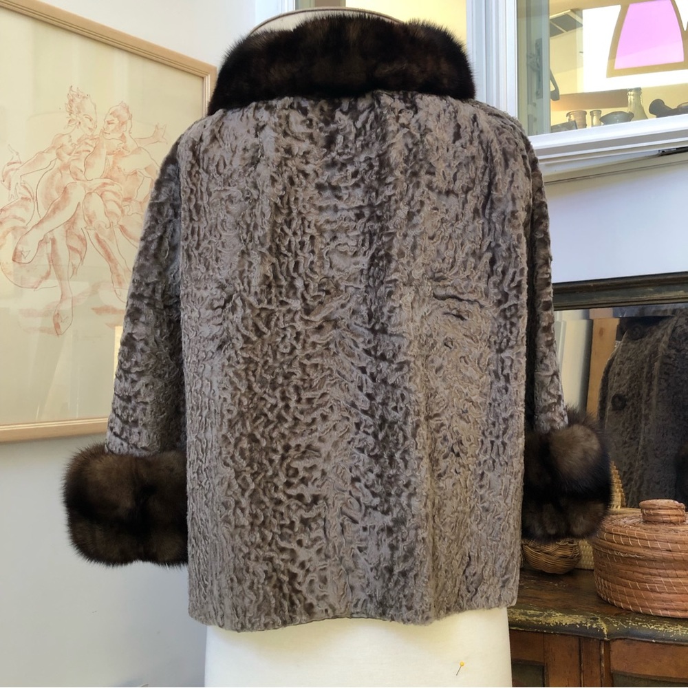 Elegant Brown Fur-Trimmed Women's Coat - Picture 6 of 14